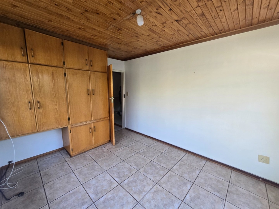 4 Bedroom Property for Sale in Heuwelsig Free State